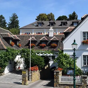 https://pension-landhaus-fuhrgassl-huber.vienna-besthotels.com